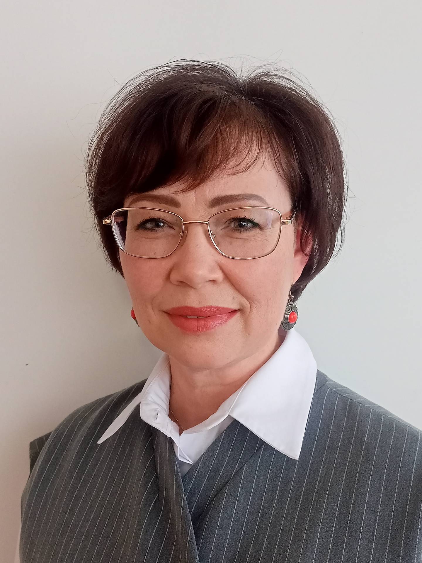 Дзюба Елена Владимировна.